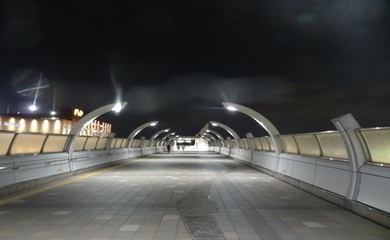 稲沢駅東西自由通路通路部写真