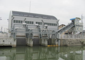 千代田排水機場の写真