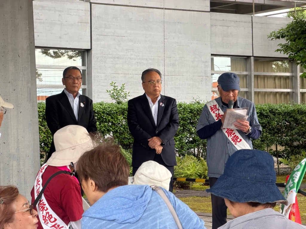 平和行進のセレモニーの様子