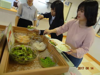 写真:学生食堂の様子2
