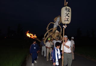 写真：尾張の虫送り行事