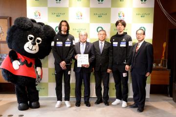 ウルフドッグス名古屋の皆さんと市長