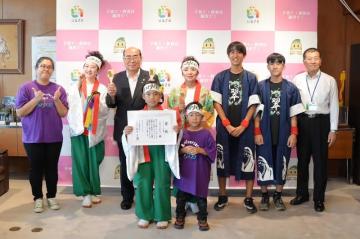 大里中学校3年生「翠」の皆さん・「SPICE!」の皆さんと市長