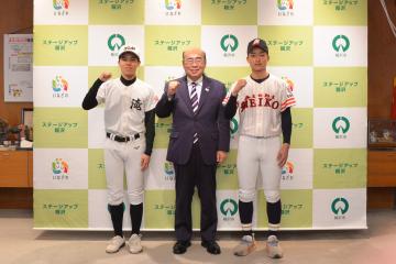 小木曽蓮介さん、岡田英磨さんと市長
