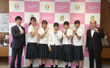 愛知啓成高等学校テニス部の皆さんと市長