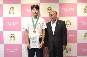 野々部旺樹さんと市長