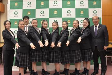 愛知啓成高等学校新体操部の皆さんと市長