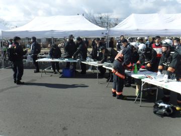 現場指揮本部周辺の画像