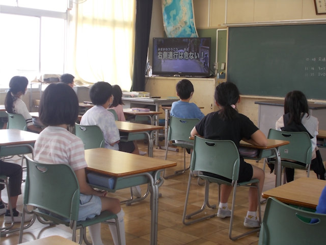 丸甲小学校 交通安全教室の様子2