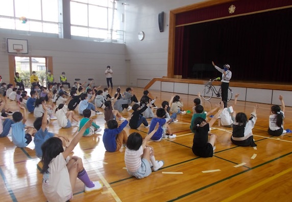 丸甲小学校 交通安全教室の様子1