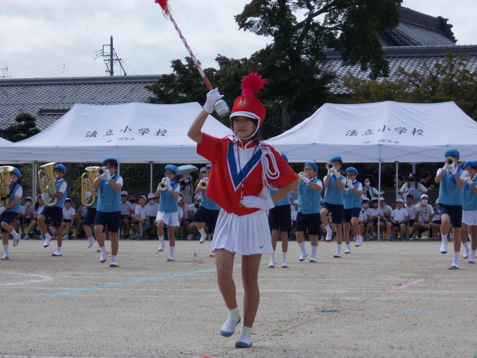 法立小学校　鼓笛隊の写真