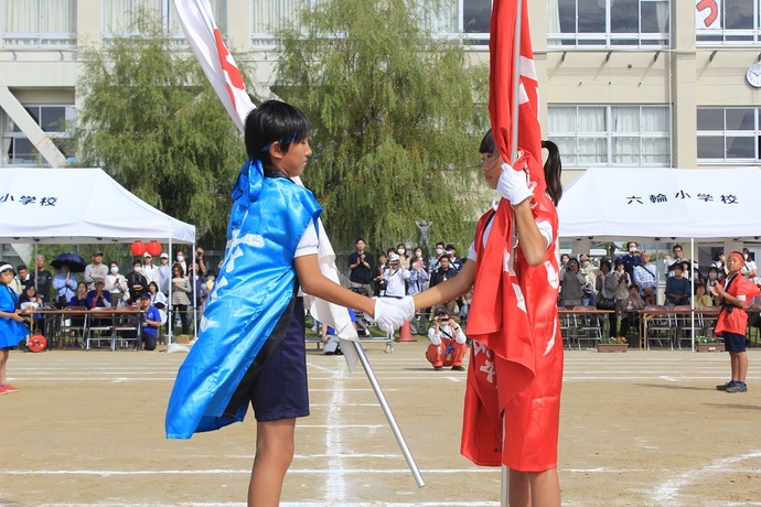 六輪小学校　応援団の写真