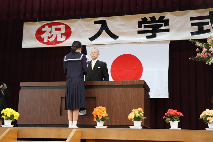 祖父江中学校　入学式の様子2