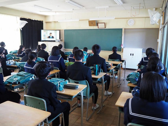 大里中学校 始業式の様子