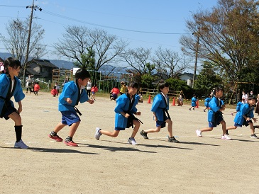 領内小　表現運動の様子