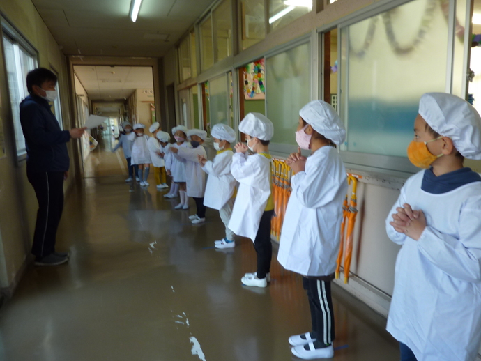 山崎小学校 衛生検査の様子