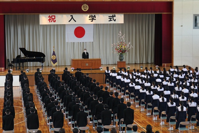 治郎丸中学校　入学式の様子